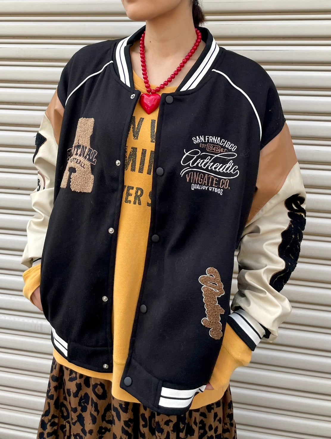 グッドデザイン】UNDEFEATED スタジャン 刺繍 即完売 初期タグ M 若々し