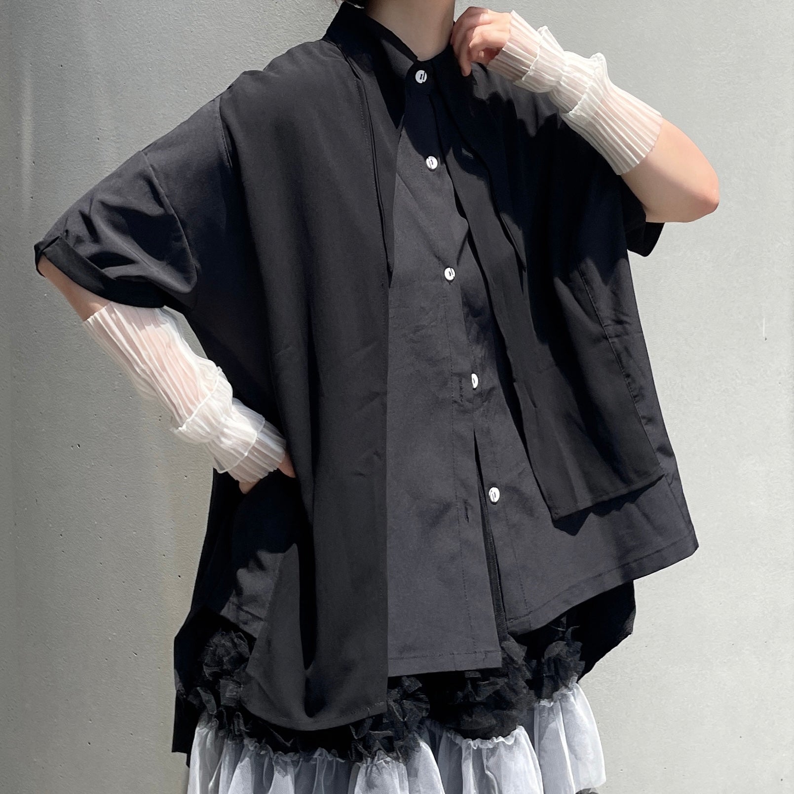 Séfr アイボリー 長袖シャツ バックプリーツ