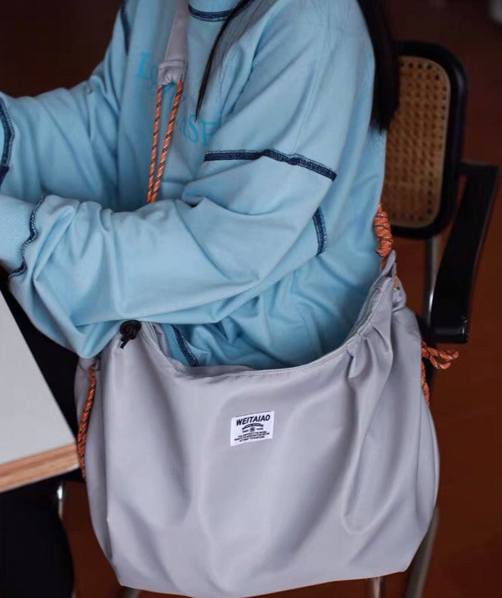 新品バッグンナウン トラベル ショルダーバッグ メッセンジャー 茶